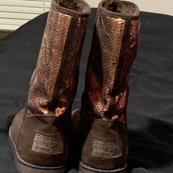 Tired of outdated shoes - Picture 2 of 2